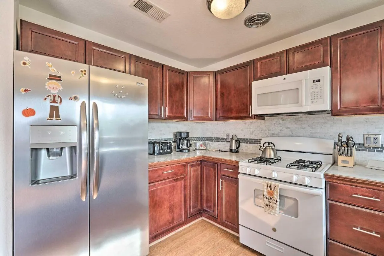 Vegas Oasis Home With Pool And Spa 7 Miles To Strip لاس فيغاس الولايات المتحدة الأمريكية