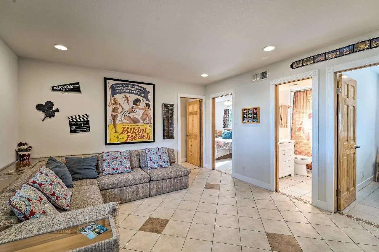 Vegas Oasis Home With Pool And Spa 7 Miles To Strip لاس فيغاس 0*,