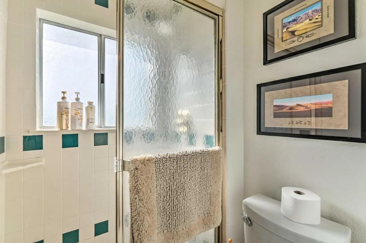 펜션 Vegas Oasis Home With Pool And Spa 7 Miles To Strip 라스베이거스